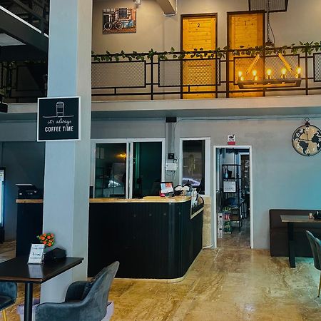 Champagne Hostel & Cafe باتايا المظهر الخارجي الصورة