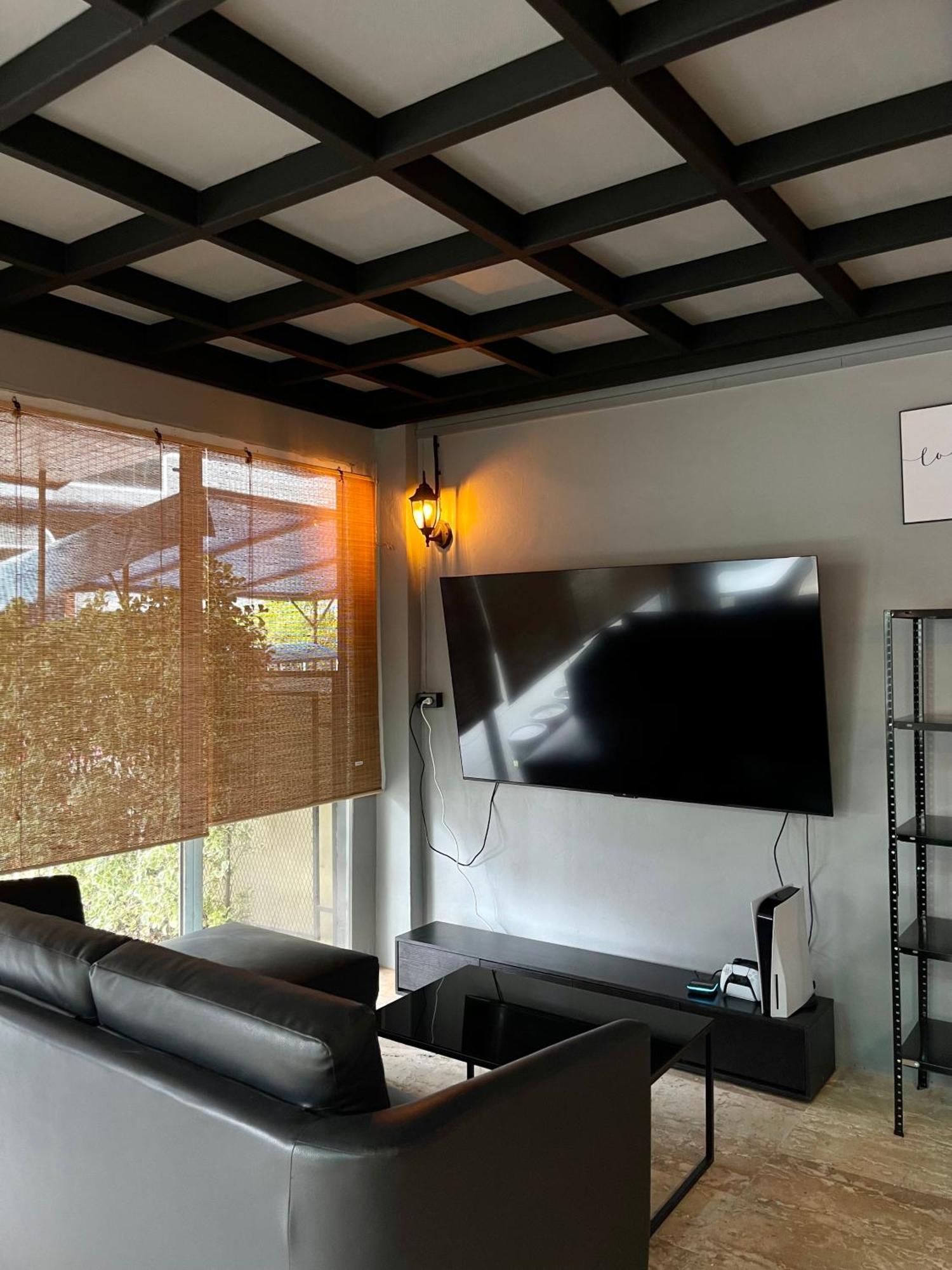 Champagne Hostel & Cafe باتايا المظهر الخارجي الصورة