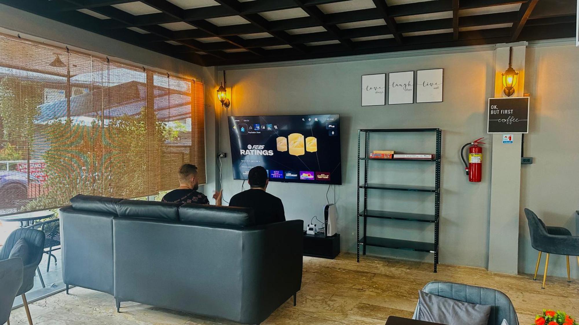 Champagne Hostel & Cafe باتايا المظهر الخارجي الصورة